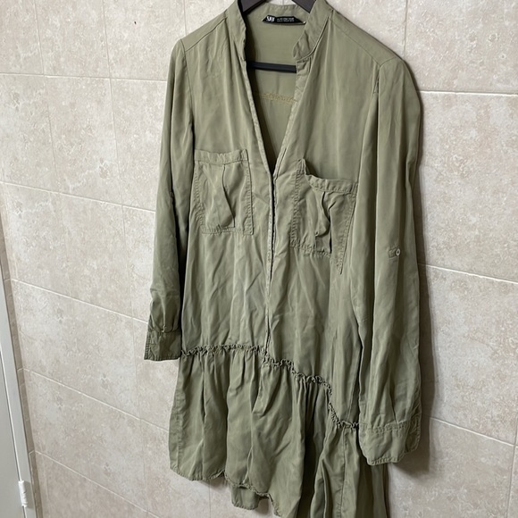 6/$18 Zara items size small - Picture 5 of 7